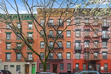 Sold by Avenue Sotheby's International Realty