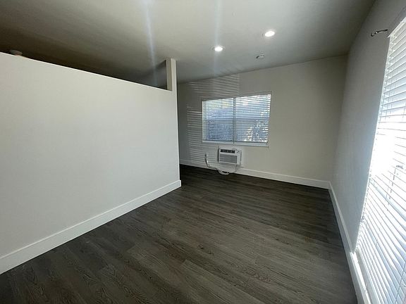 4th image of 215 Menores Ave APT 3