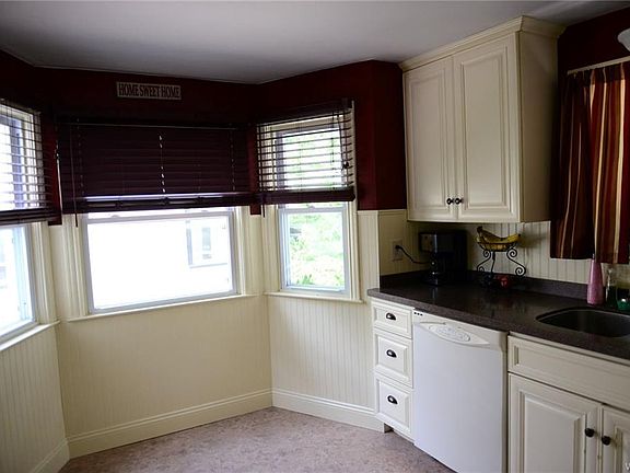 5th image of 35 Canterbury Ct