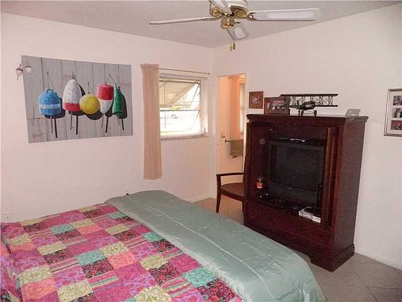 5th image of 1710 NE 3rd Ct APT 4