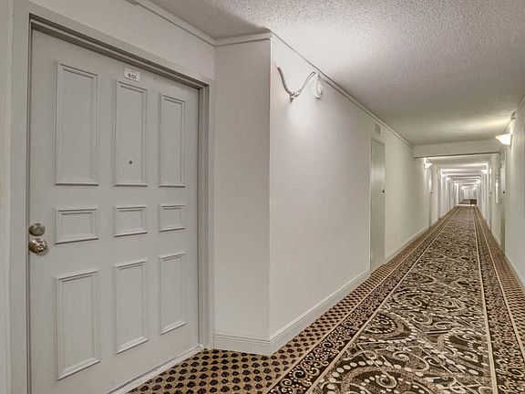 3rd image of 4020 Galt Ocean Dr APT 601