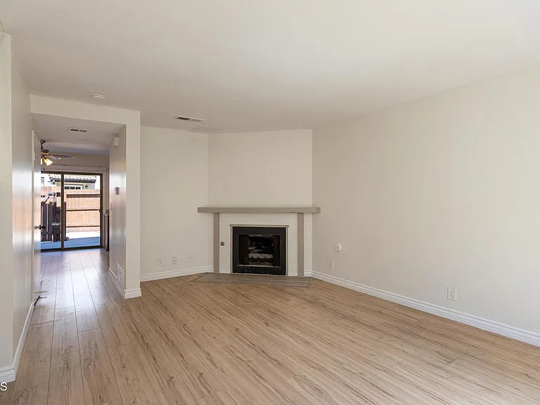 4939 Nautilus St #C — Photo 8