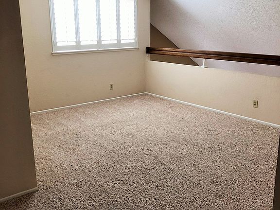 5th image of 8304 Galaxy Cir