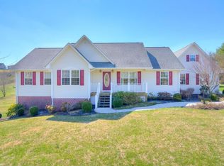 101 Horseshoe Farm Rd, Pembroke, VA 24136