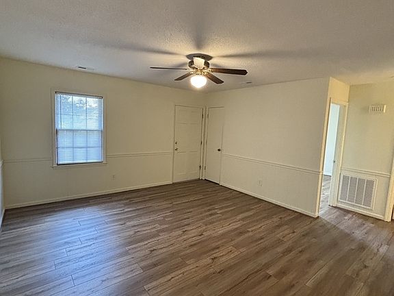 4th image of 305 W Hill St #1