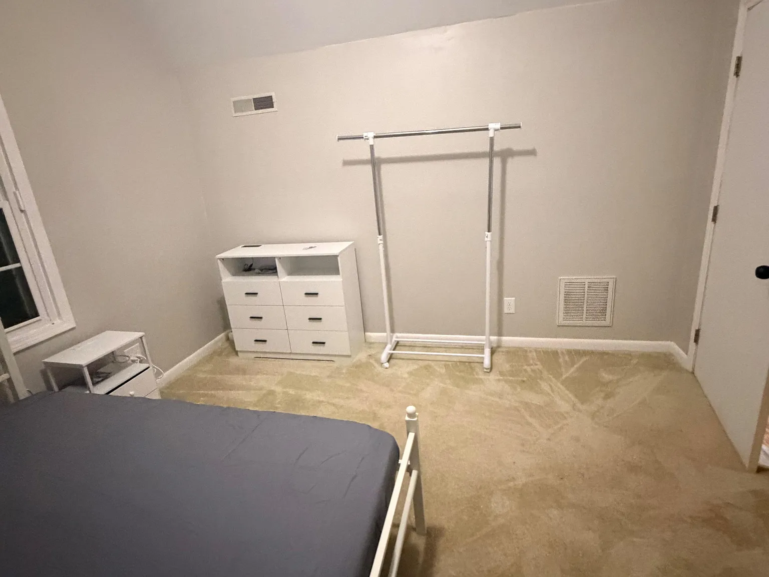 4 bed, 3.0 bath, 2998 sqft, $875 — Photo 2