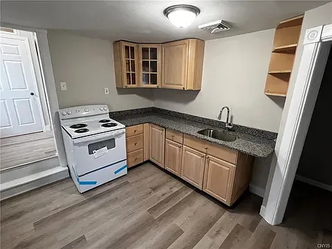 217 E Thomas St #2 Photo 1