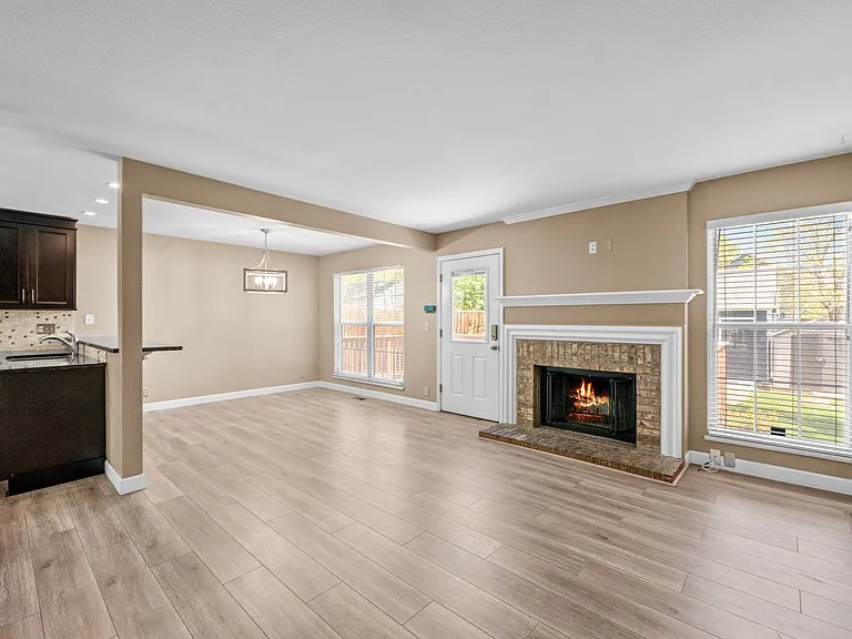 2700 Perry St — Photo 38