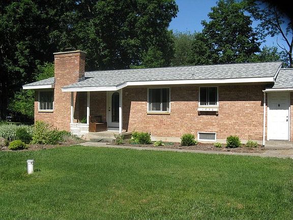 3rd image of 1750 Thornapple River Dr SE