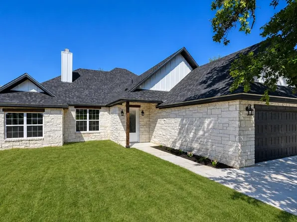 101 Eagle Point Drive, Kingsland, TX 78639