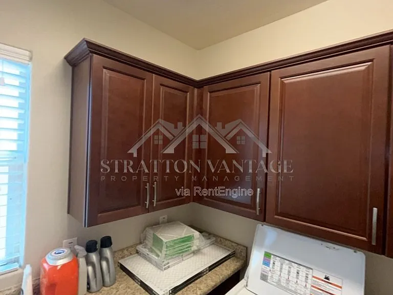 945 W Yellowstone Way — Photo 21