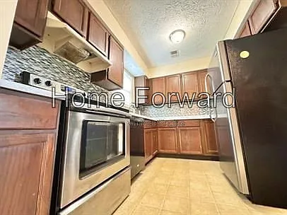 1359 Dix Dr #B — Photo 8