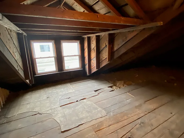 129 Beech St — Photo 44