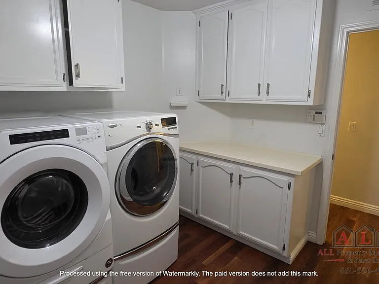 10500 Attleboro Ave — Photo 20