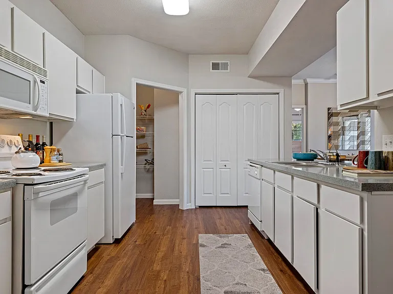 12820 N Lamar Blvd — Photo 19