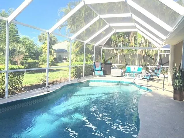 3 bed, 2.0 bath, 1734 sqft, $5,500 — Photo 2