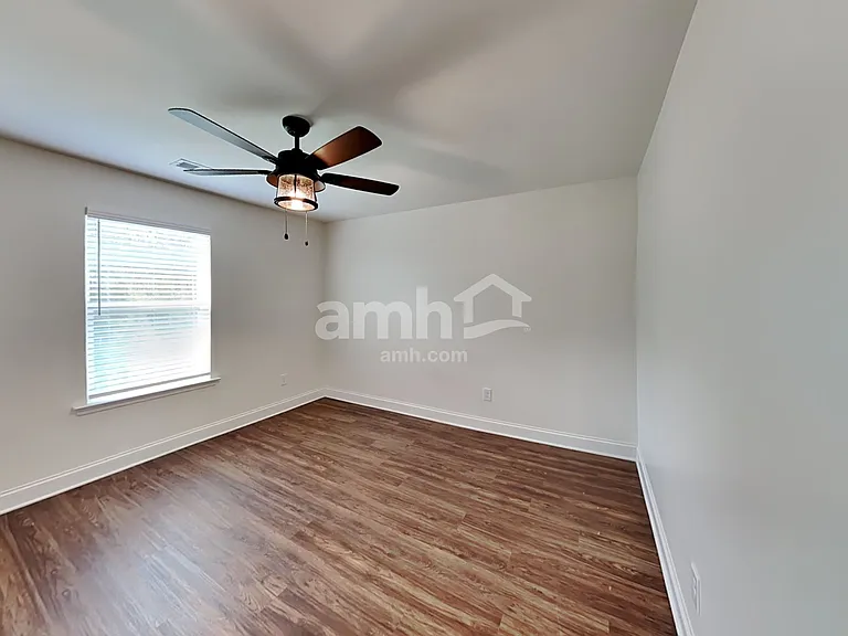 542 Slew Dr — Photo 26