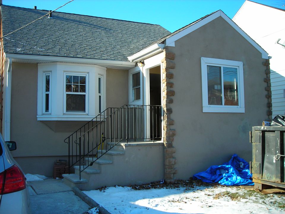 1st image of 299 Franklin Ave.