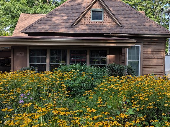 This is the owner's entrance (this is a duplex). The rental apt. has a private entrance around the side of the house.