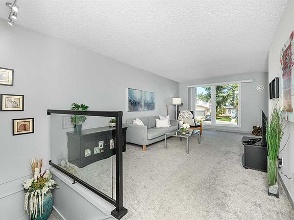2nd image of 48 NE Bermuda Ct NW
