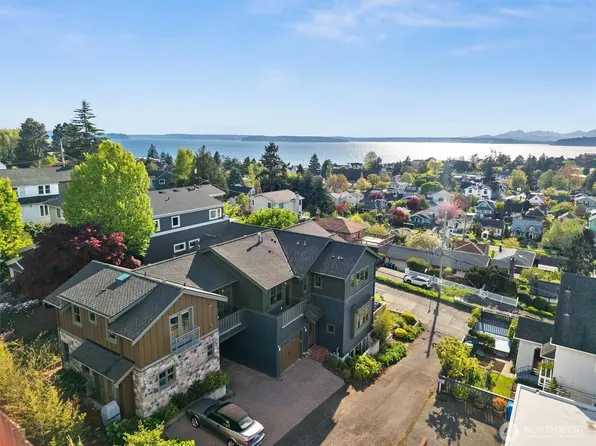 3310 59th Avenue SW #A & B, Seattle, WA 98116