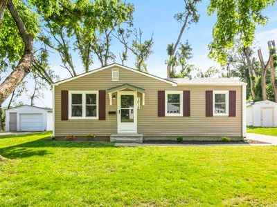 1015 N 77th Ave, Omaha, NE, 68114