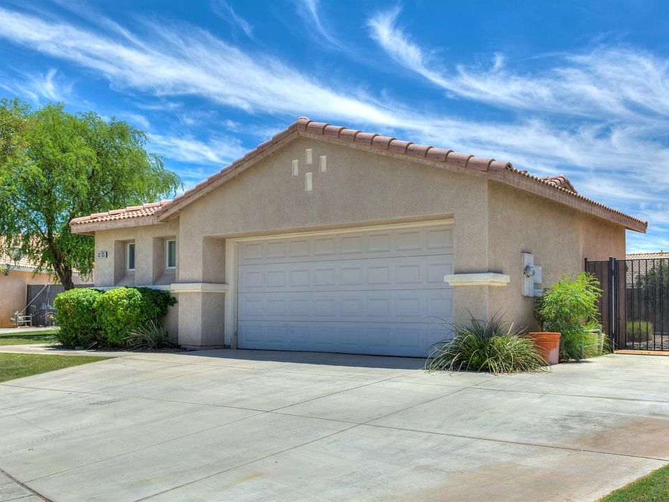 1st image of 83935 Avenida Serena