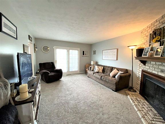5th image of 89 Applewood Dr #89