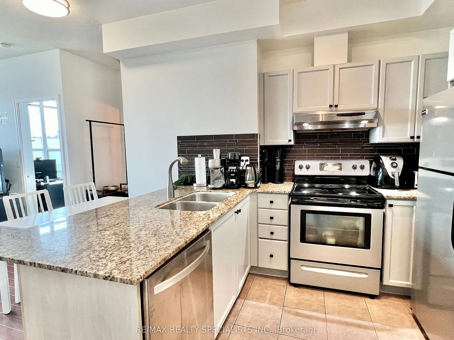 1 bed, $2,200 — Photo 2