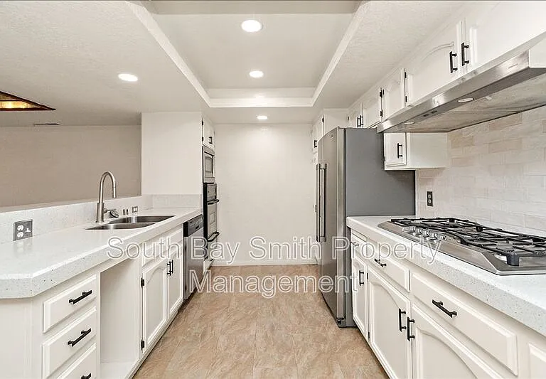 227 S Irena Ave #4 — Photo 10