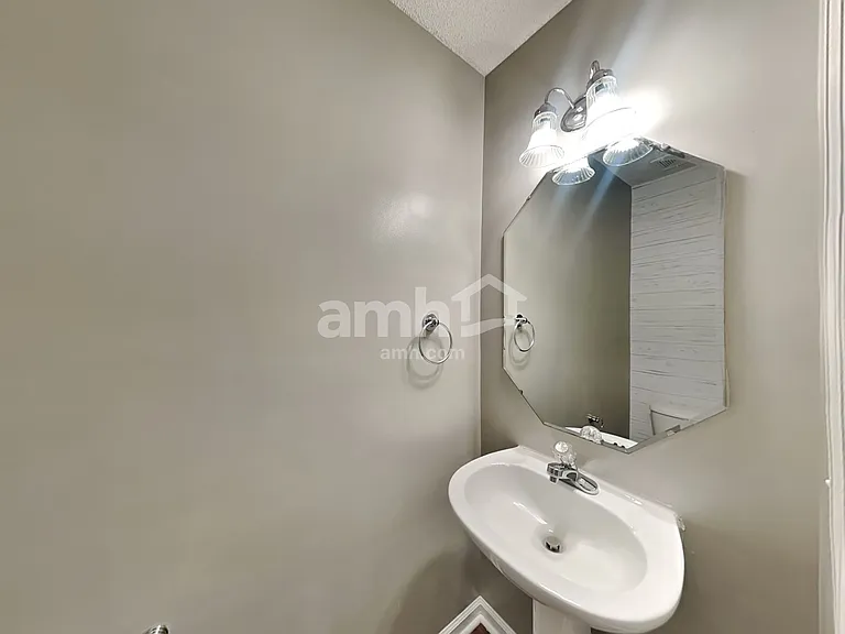 15464 Stone Hollow Dr — Photo 7