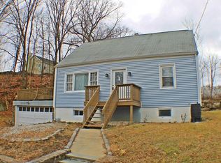 65 Glen Cir, Bridgeport, CT 06610