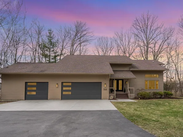 566 W Chippewa Ct, Sanford, MI 48657