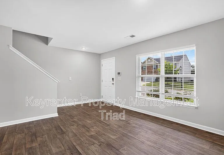 5109 Black Forest Dr — Photo 10