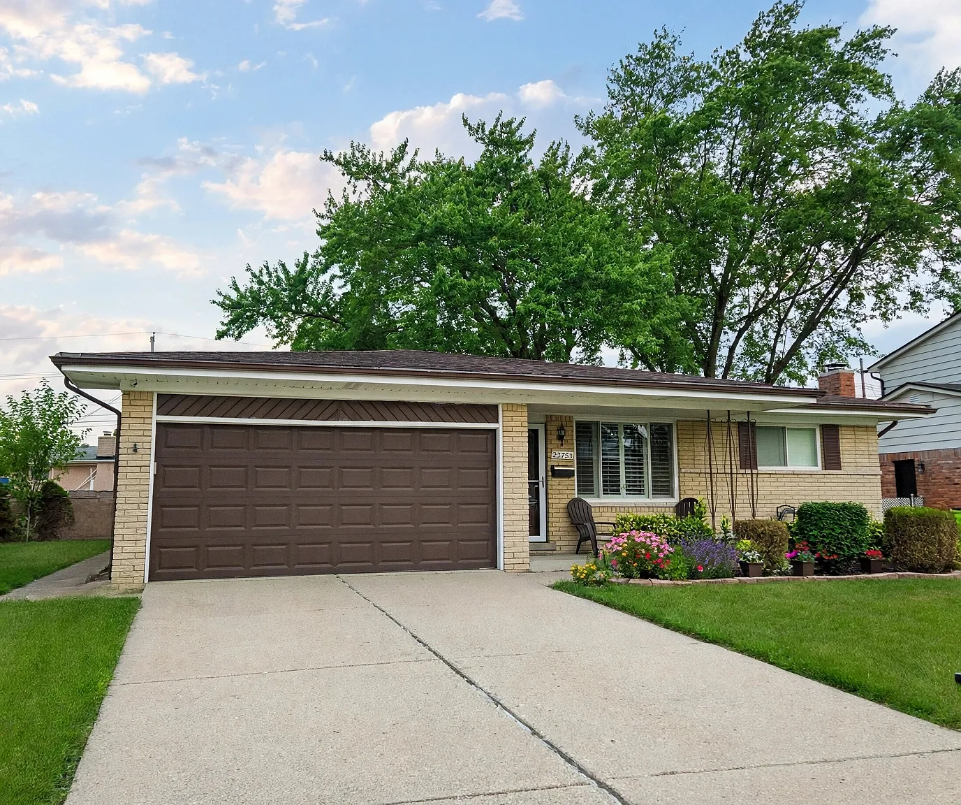 3 bed, 2.5 bath, 1469 sqft, $2,200 — Photo 4