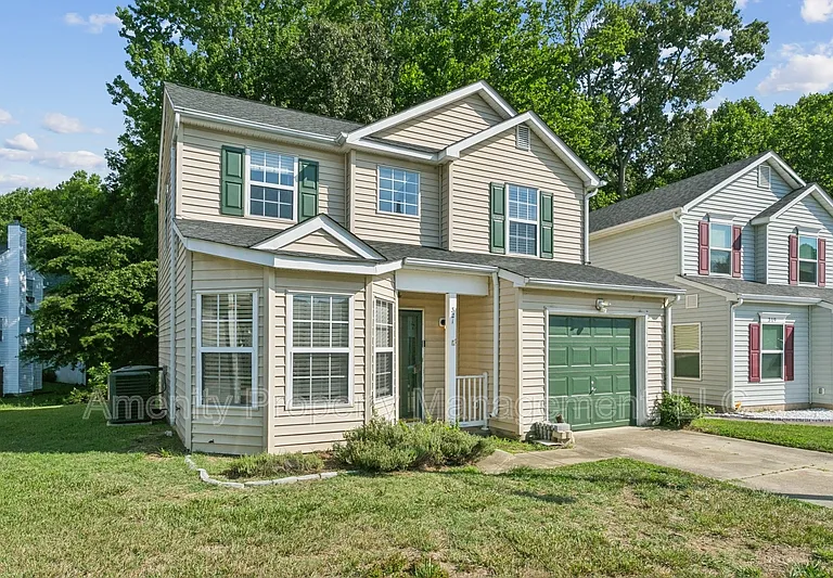 321 Warwick Landing Pkwy — Photo 2
