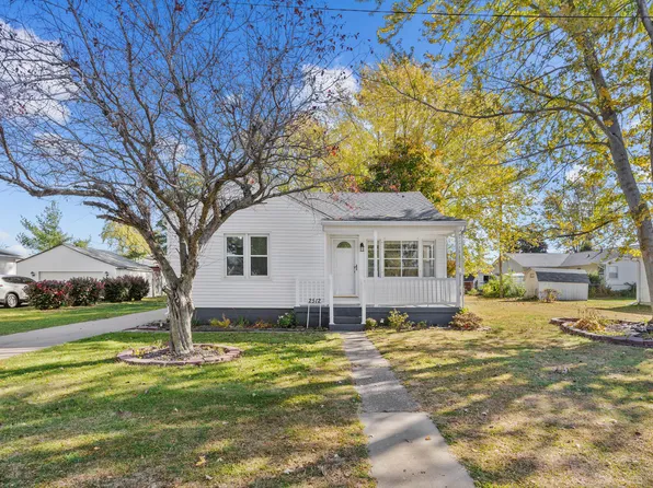 2512 Houser St, Muscatine, IA 52761