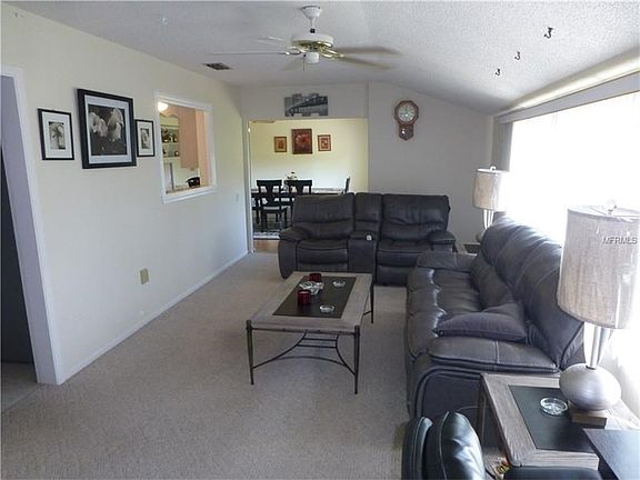 4th image of 1401 Hacienda Dr