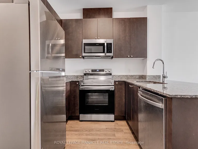460 Gordon Krantz Ave #209 — Photo 21