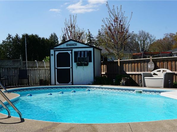 700 Woodview Rd, Burlington, ON L7N 3A5