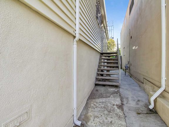 4th image of 225 Morton Dr