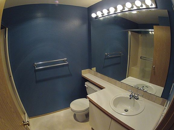 Bathroom 1x