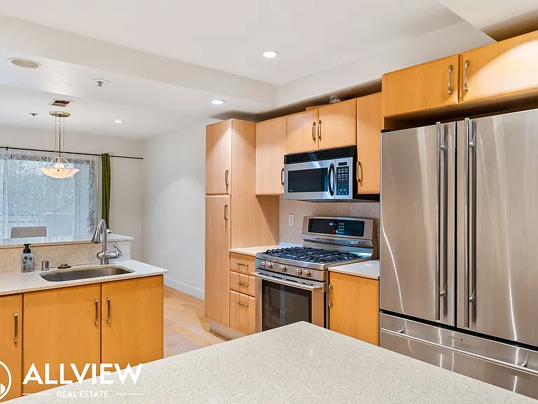 280 Cagney Ln #220 — Photo 12