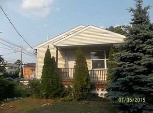 466 Prairie Ave, Providence, RI 02905