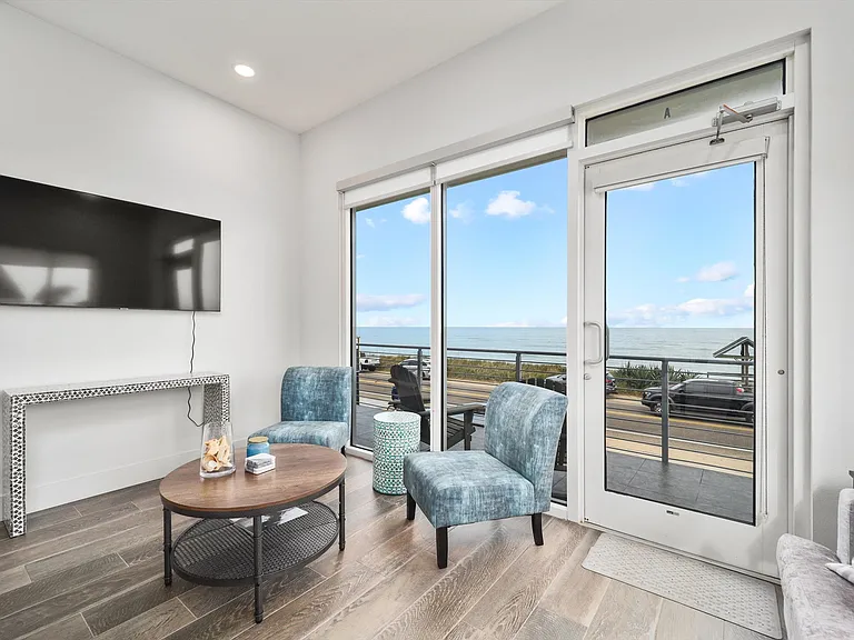 705 N Oceanshore Blvd #ID1051619P — Photo 16