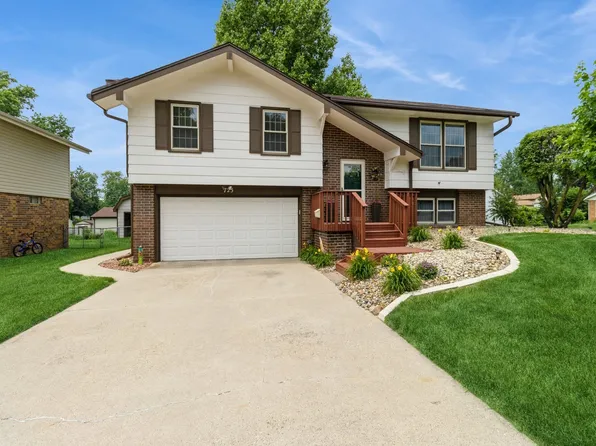 725 E 15th St N, Newton, IA 50208