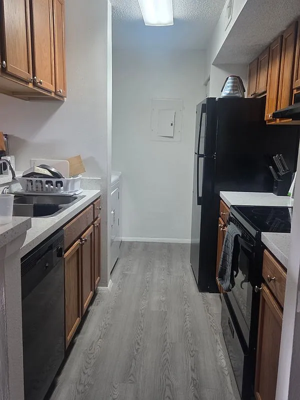 2 bed, 2.0 bath, 1200 sqft, $1,550 — Photo 3