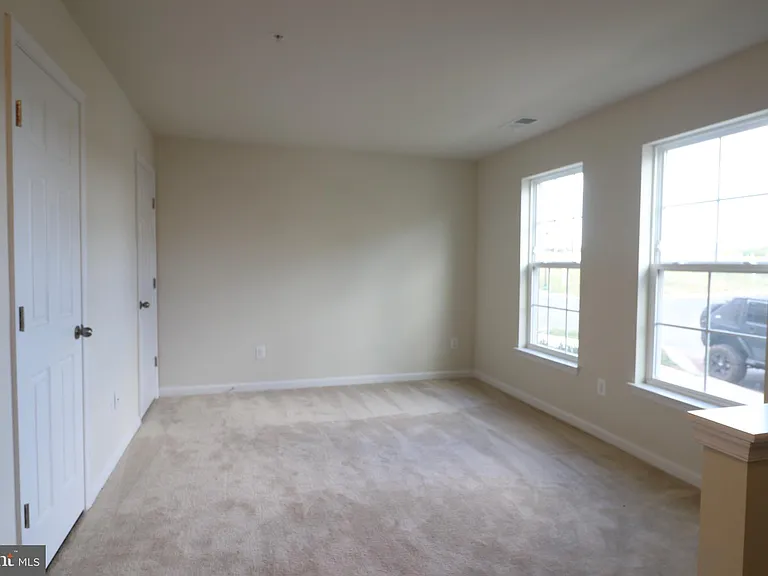 6303 Posey St — Photo 3