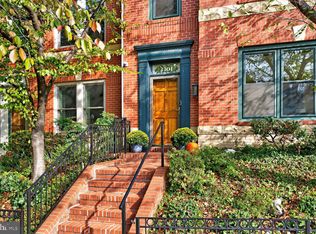 3301 Washington Blvd, Arlington, VA 22201