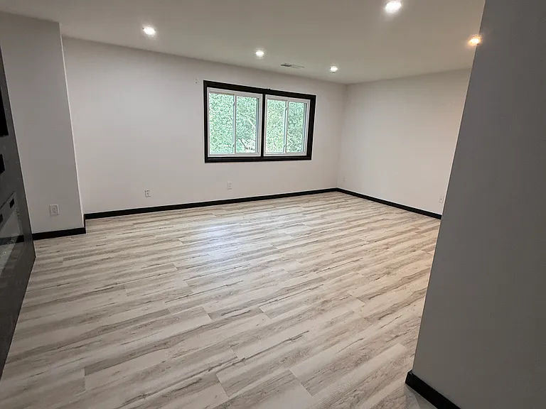 2911 Marina Dr — Photo 3